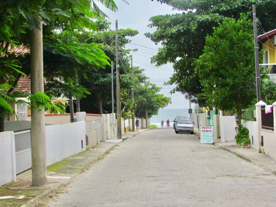 Casa Barata Próxima a Praia House in Bombinhas