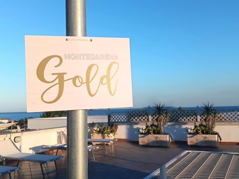 Natural landscape, Balcony/Terrace, Logo/Certificate/Sign, Sea view