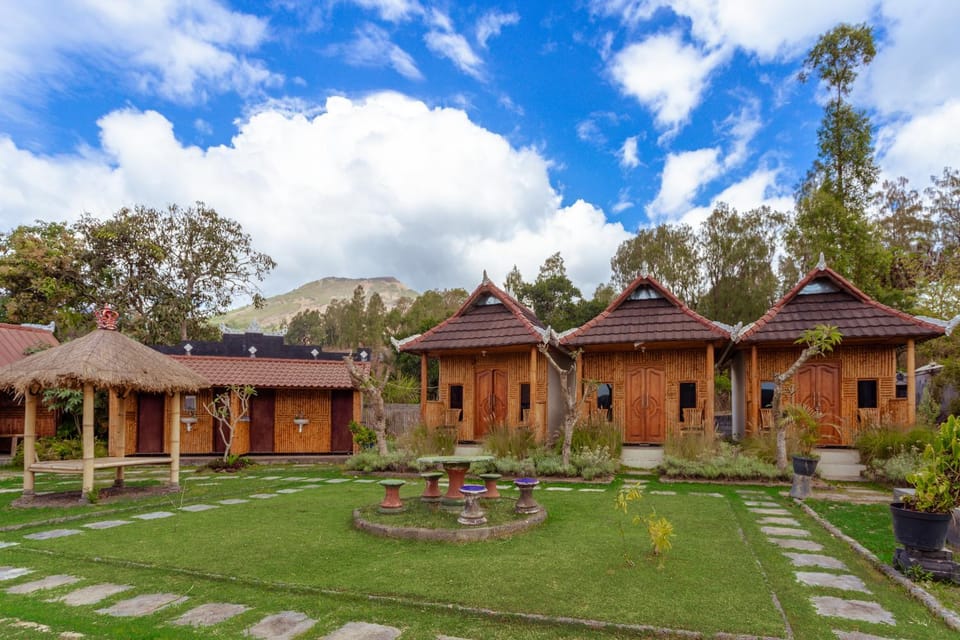 Property building, Natural landscape, Garden, Garden view