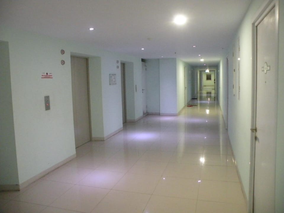 Facade/entrance, Balcony/Terrace