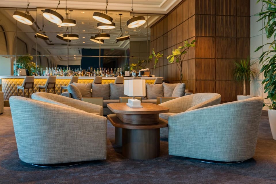 Restaurant/places to eat, Restaurant/places to eat, Lobby or reception, Dining area