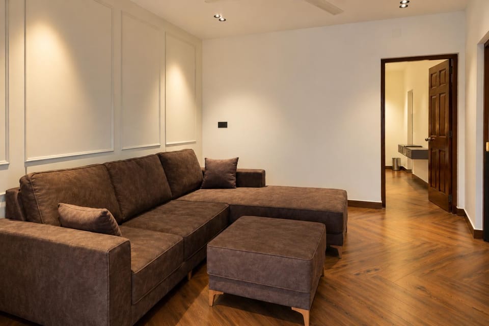 Communal lounge/ TV room, TV and multimedia, View (from property/room), View (from property/room), Living room, Seating area, Mountain view, Mountain view