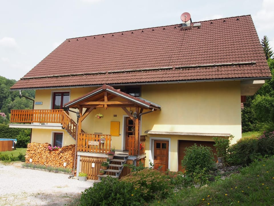 Facade/entrance