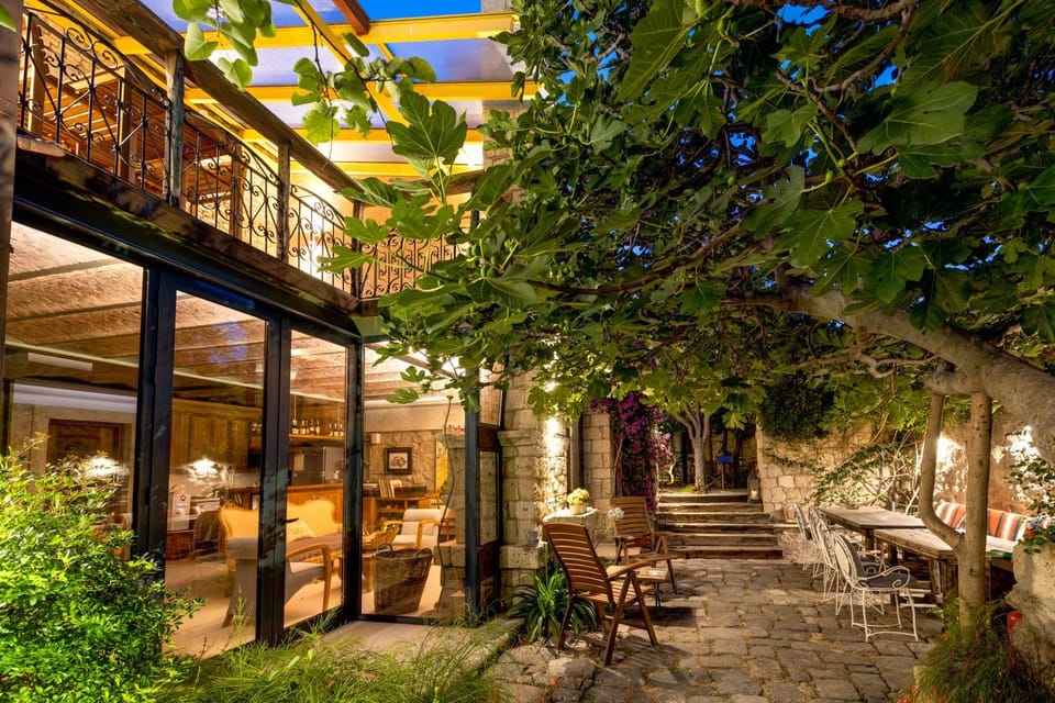 Property building, Garden