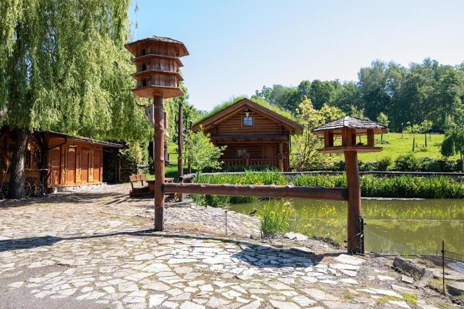 Srub RANCH NA HRANICI Nature lodge in Czechia