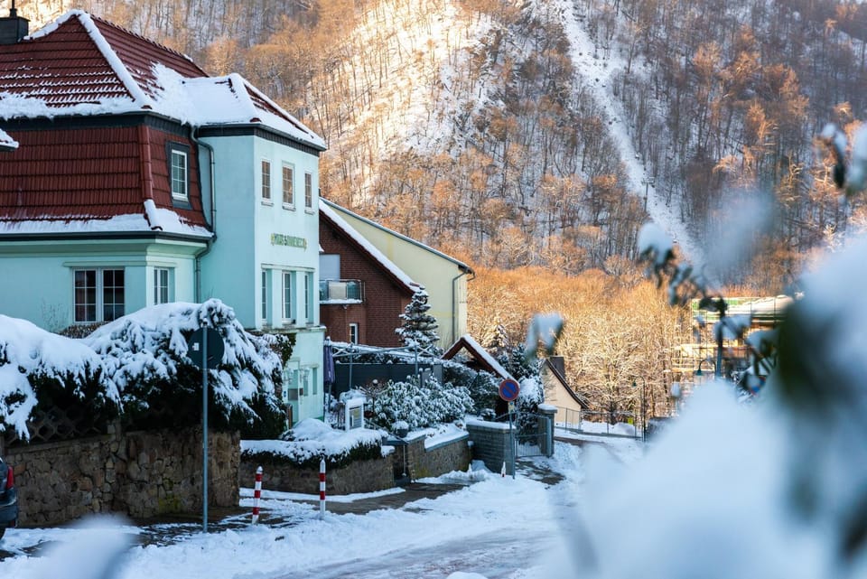 Hotel Garni Haus Sonneneck Bed and Breakfast in Thale