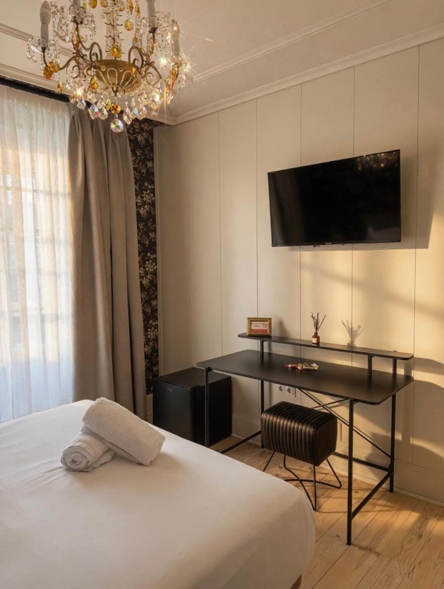 Hostal Boutique Puerta del Sol Bed and Breakfast in Torrelavega