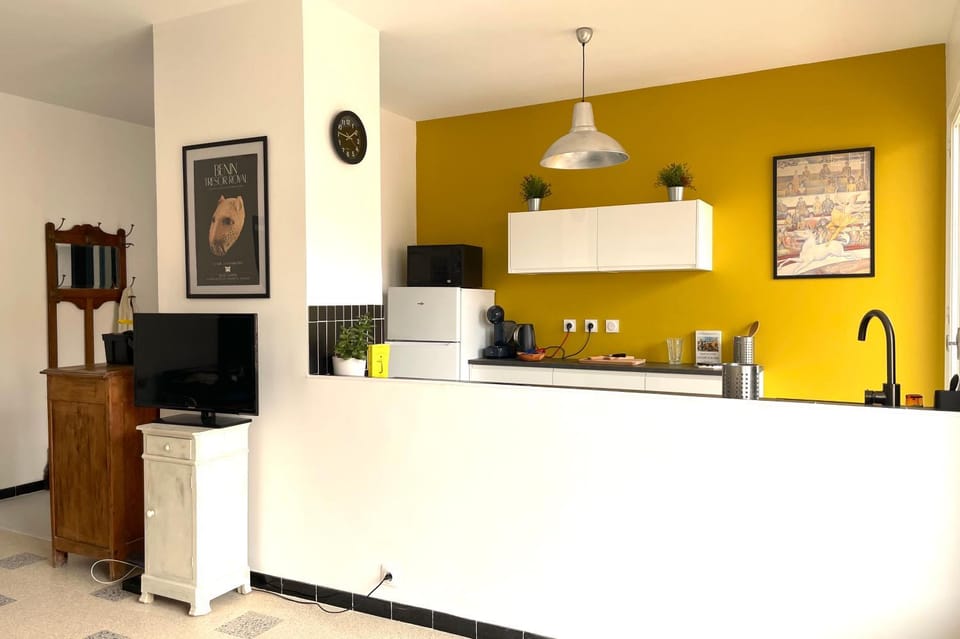 Hyper Centre Sanary 3 chambres parking balcon clim wifi Apartment in Sanary-sur-Mer