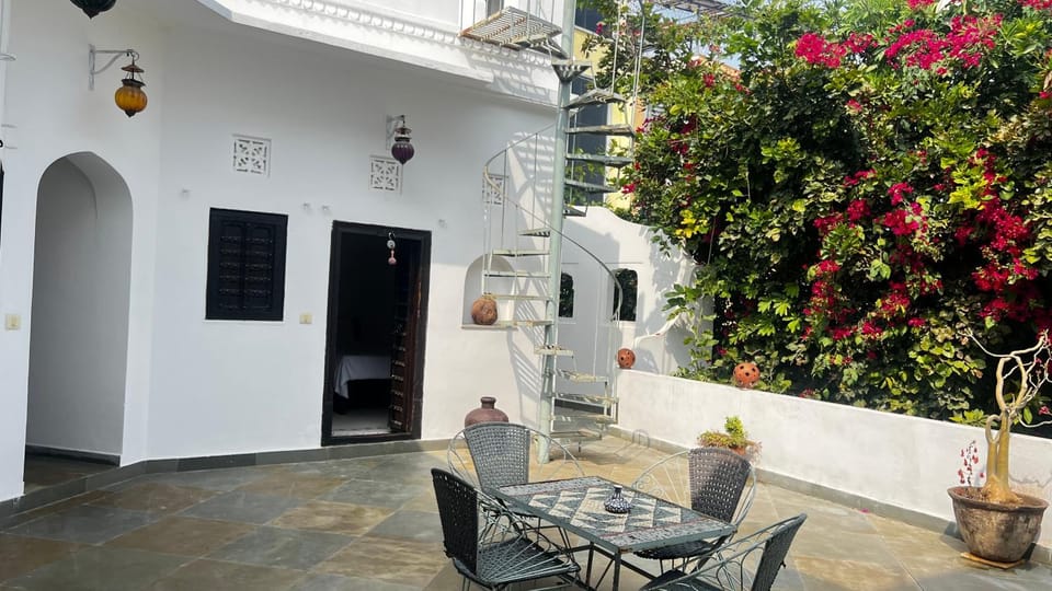 Balcony/Terrace, Seating area, Garden view