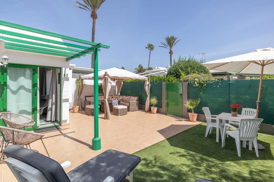 Garden, Balcony/Terrace, Dining area, Garden view, sunbed