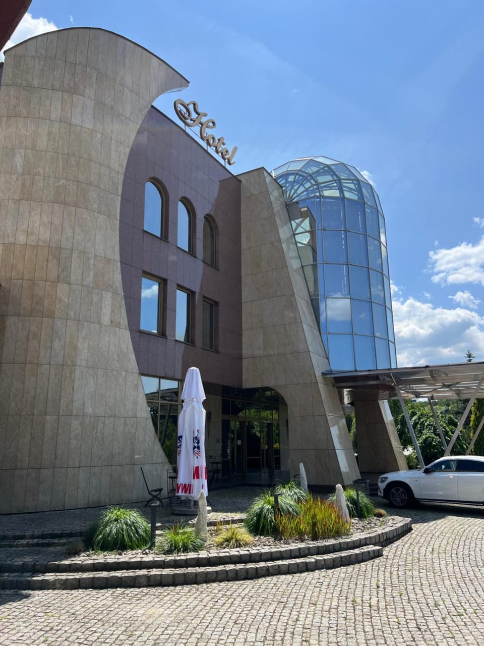 Property building, Parking