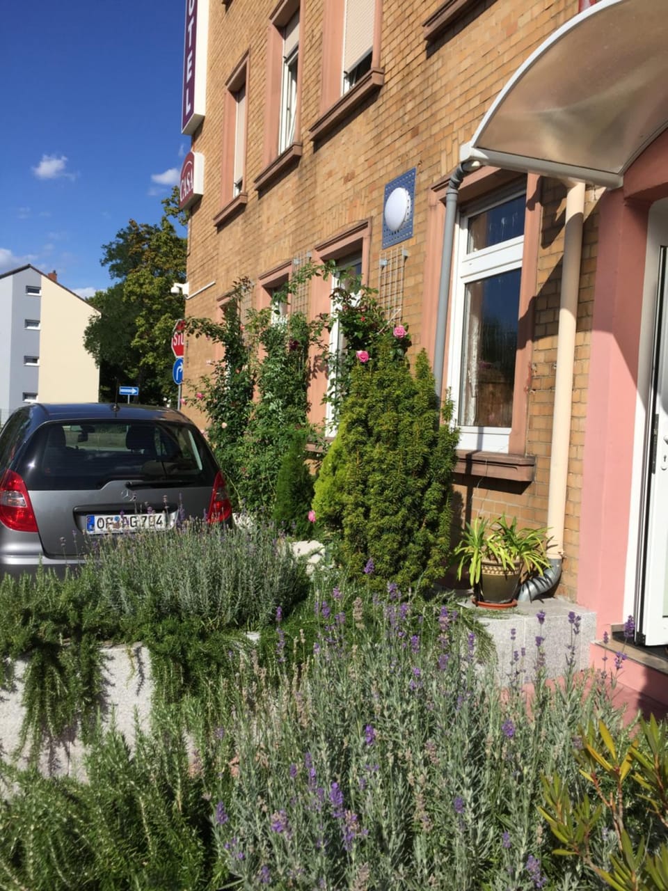 Property building, Facade/entrance