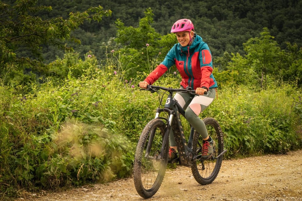 Neighbourhood, Activities