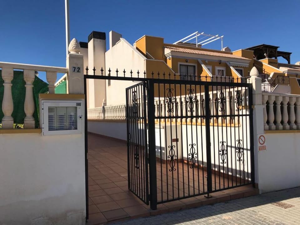 Bungalow Arenales del Sol, Alicante Apartment in Alacantí