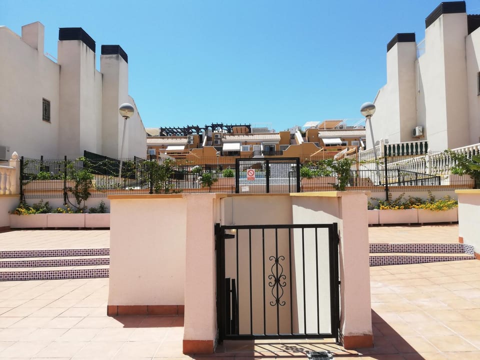 Bungalow Arenales del Sol, Alicante Apartment in Alacantí