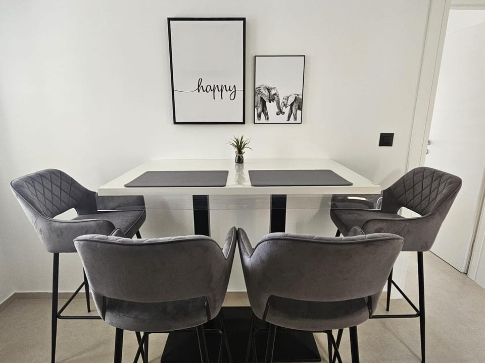 Apartment Krista Apartment in Okrug Gornji