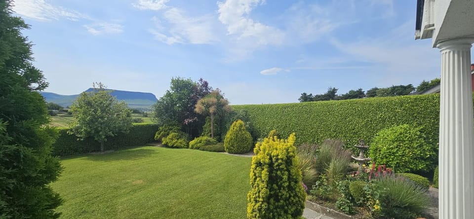 Rowanville Lodge Bed and Breakfast in County Sligo