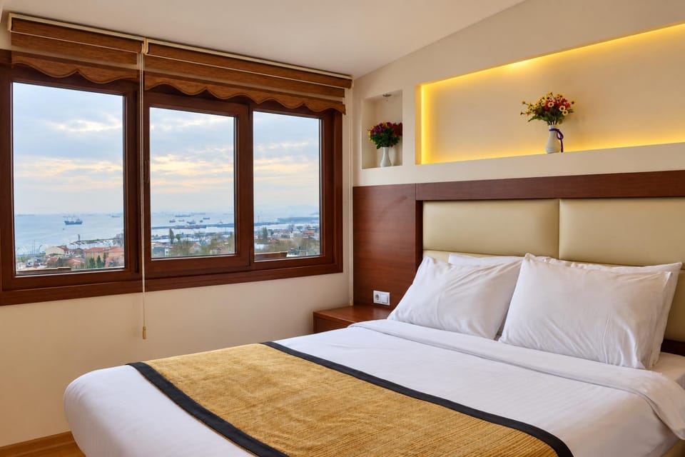 Bed, Bedroom, Sea view, Sea view