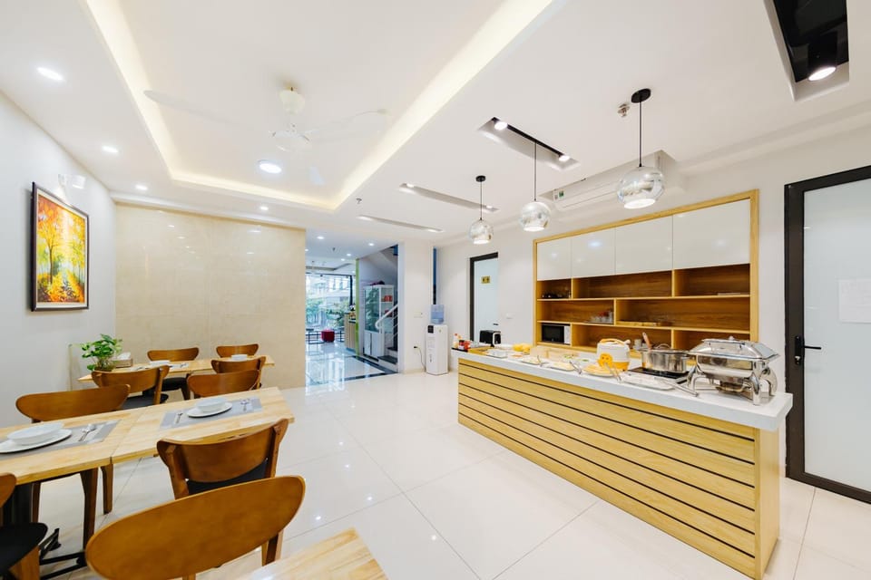 Restaurant/places to eat, Communal lounge/ TV room, Spring, Day, Winter, Summer, Lobby or reception, Food and drinks, Photo of the whole room, Decorative detail, Autumn, On site, Food, Buffet breakfast, Asian breakfast, American breakfast