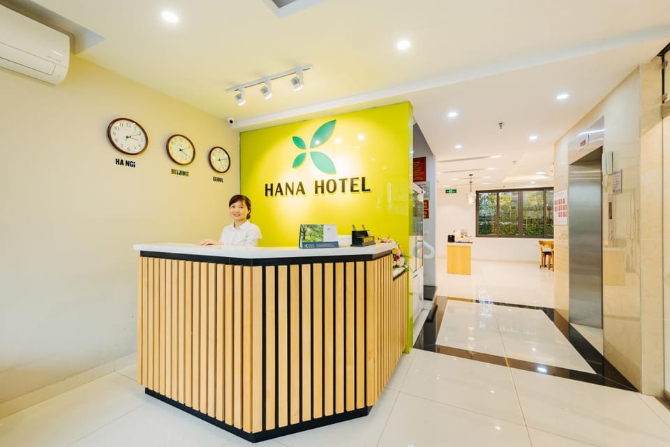 Communal lounge/ TV room, Lobby or reception