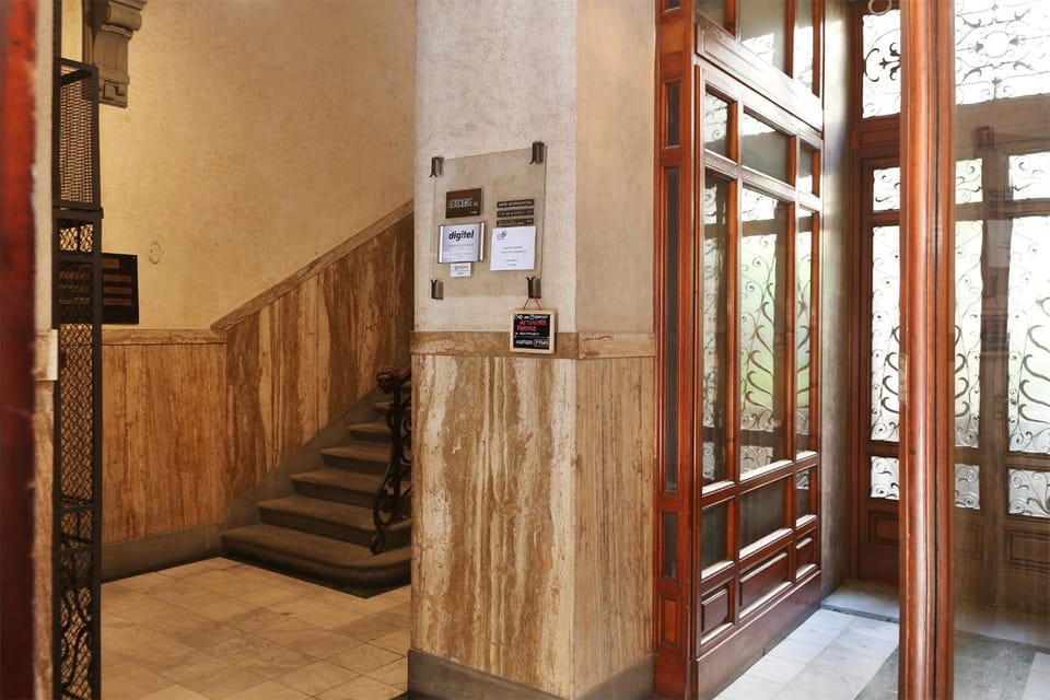 Facade/entrance
