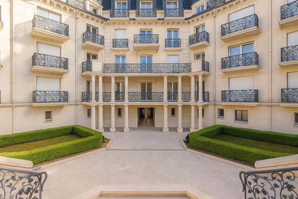 Property building, Day, Garden, Beach, Garden view