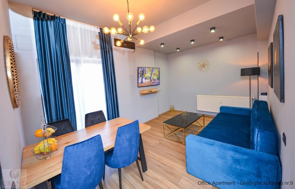 TV and multimedia, Living room, Dining area