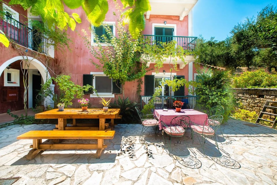 Property building, Spring, Garden, View (from property/room), Balcony/Terrace, Garden view