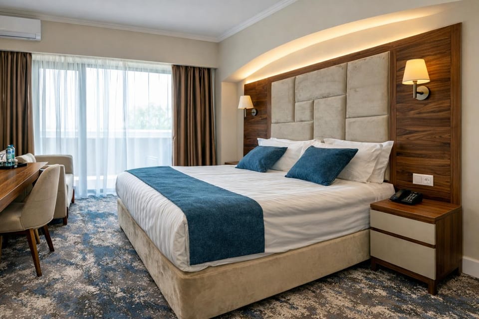 Bed, Photo of the whole room, Bedroom, air conditioner