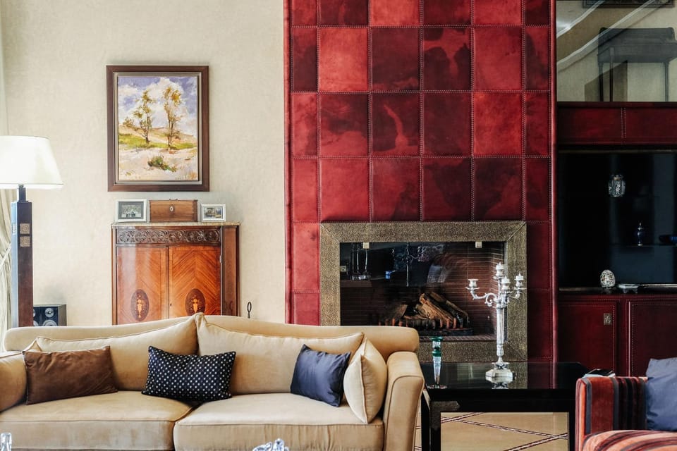 Communal lounge/ TV room, Living room, Seating area