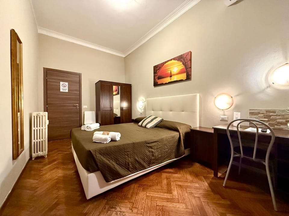 Living room, Bedroom, towels