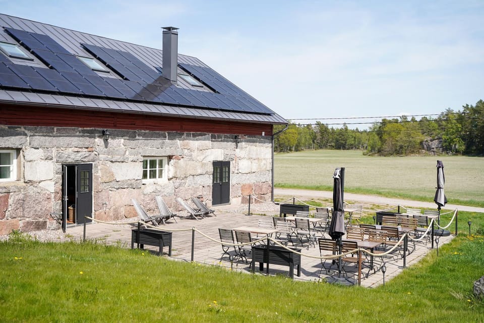 Restaurant/places to eat, Balcony/Terrace, Lounge or bar