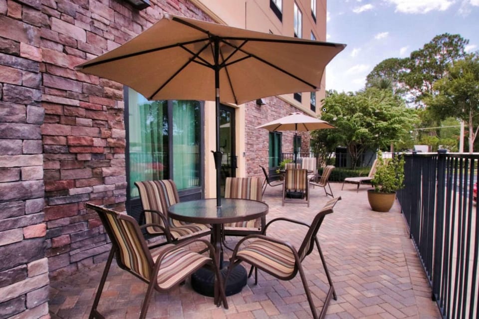 Patio, Swimming pool