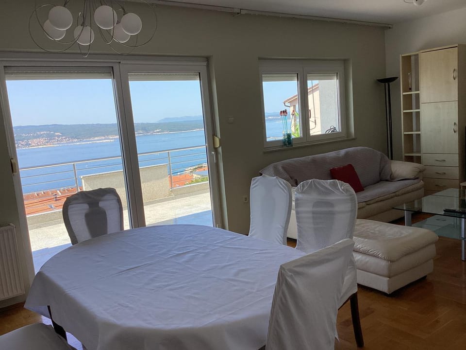 Apartman Brankica 150m2 sea view Apartment in Crikvenica