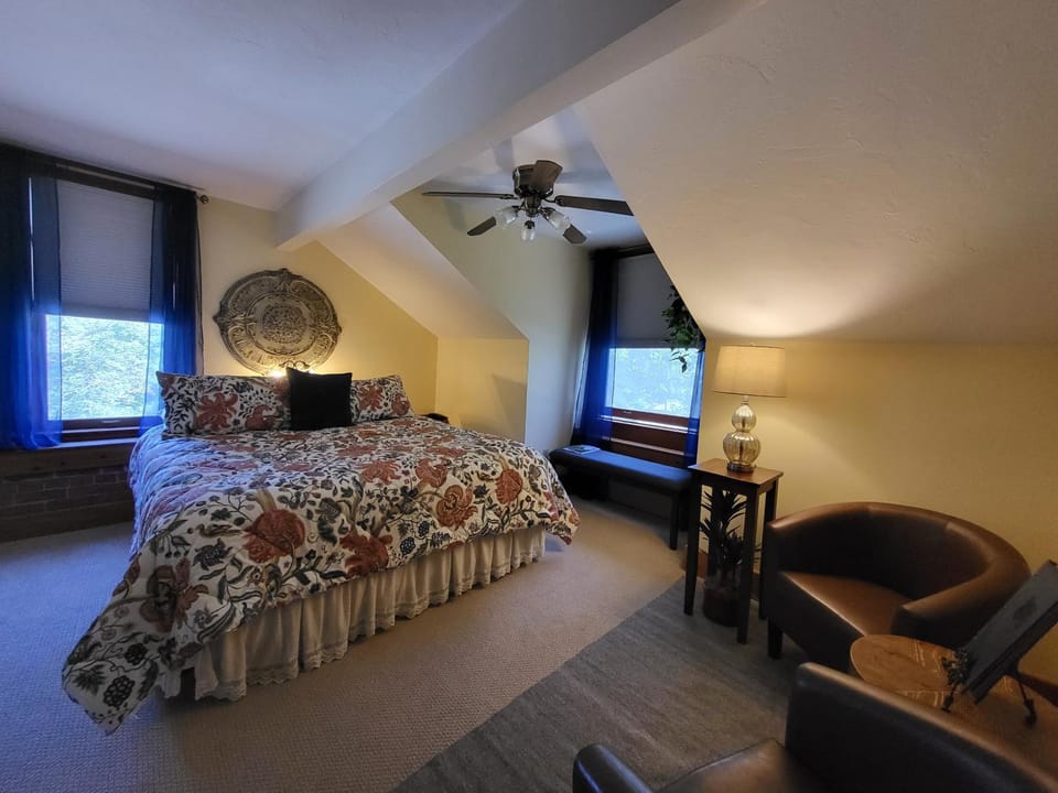 Bross Hotel B & B Bed and Breakfast in Paonia