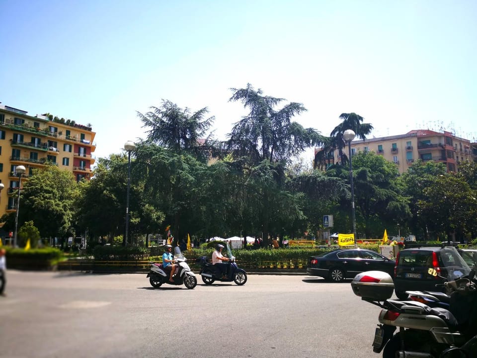 Neighbourhood, Area and facilities