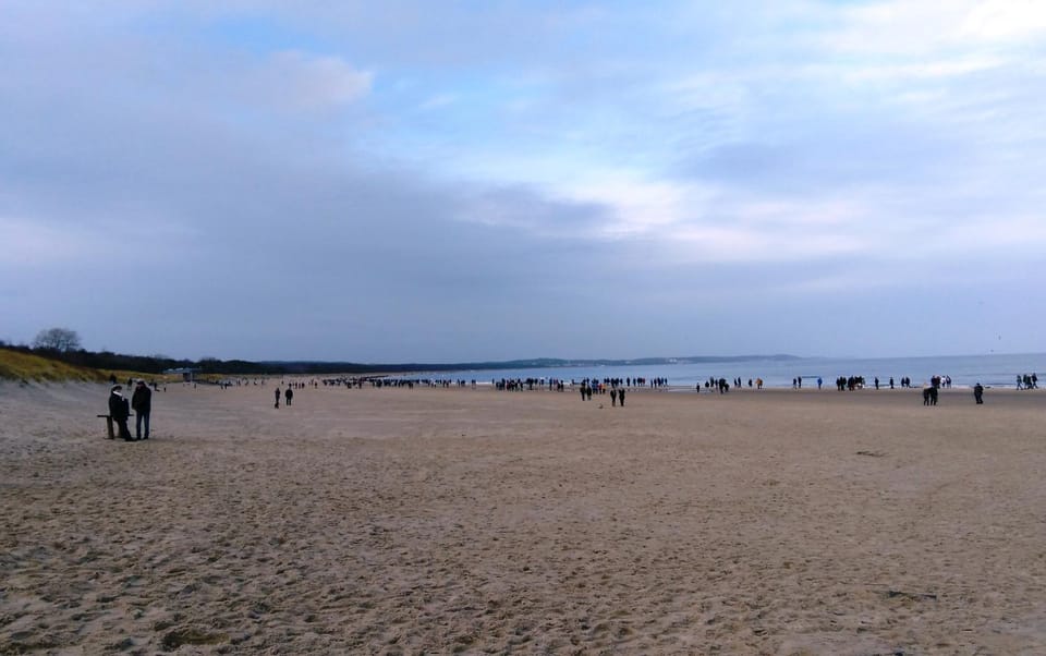 Neighbourhood, Winter, Beach