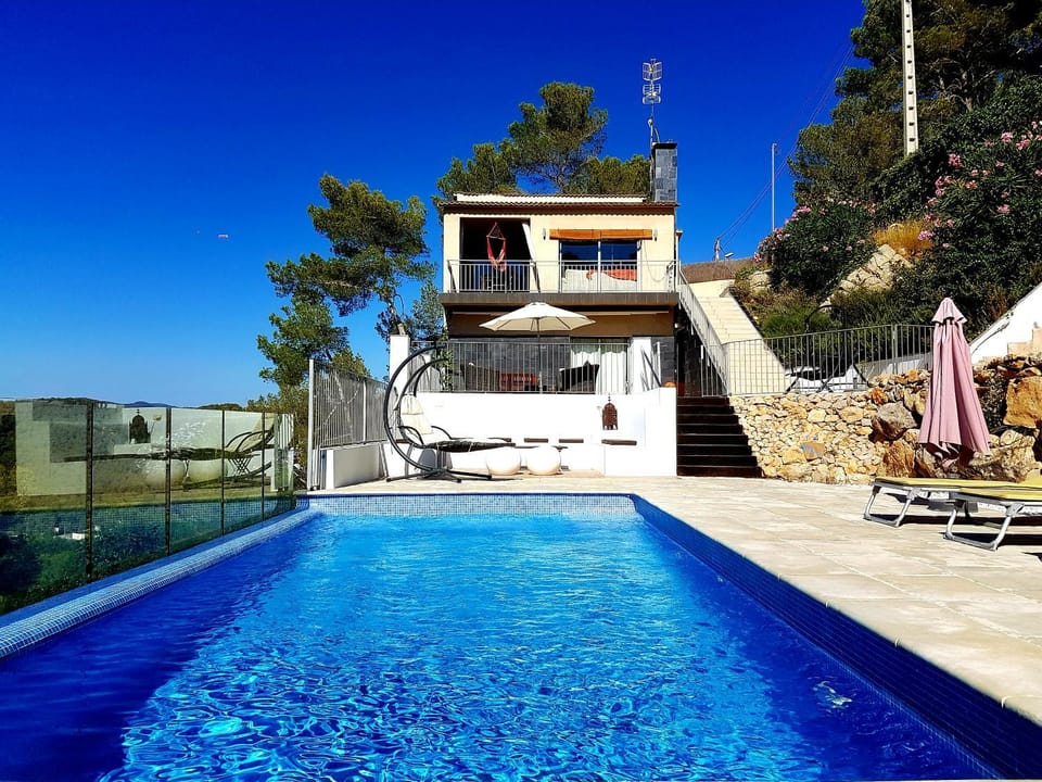 Facade/entrance, Pool view