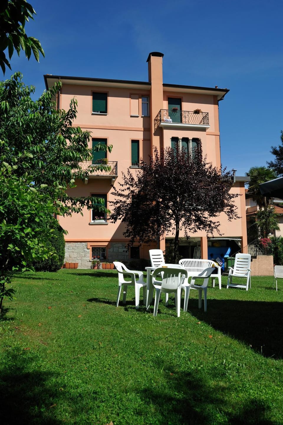 Facade/entrance, Garden