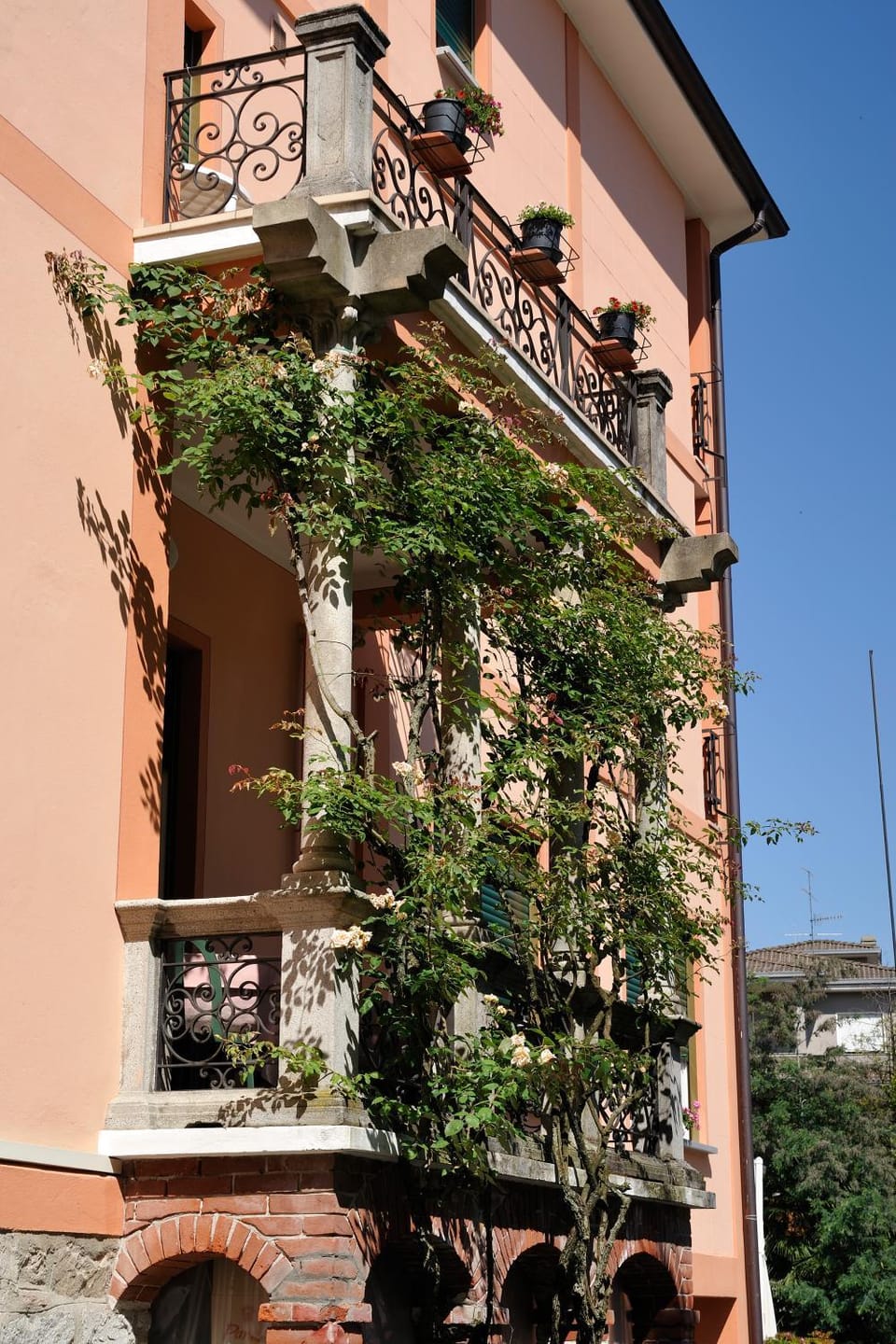 Property building, Facade/entrance