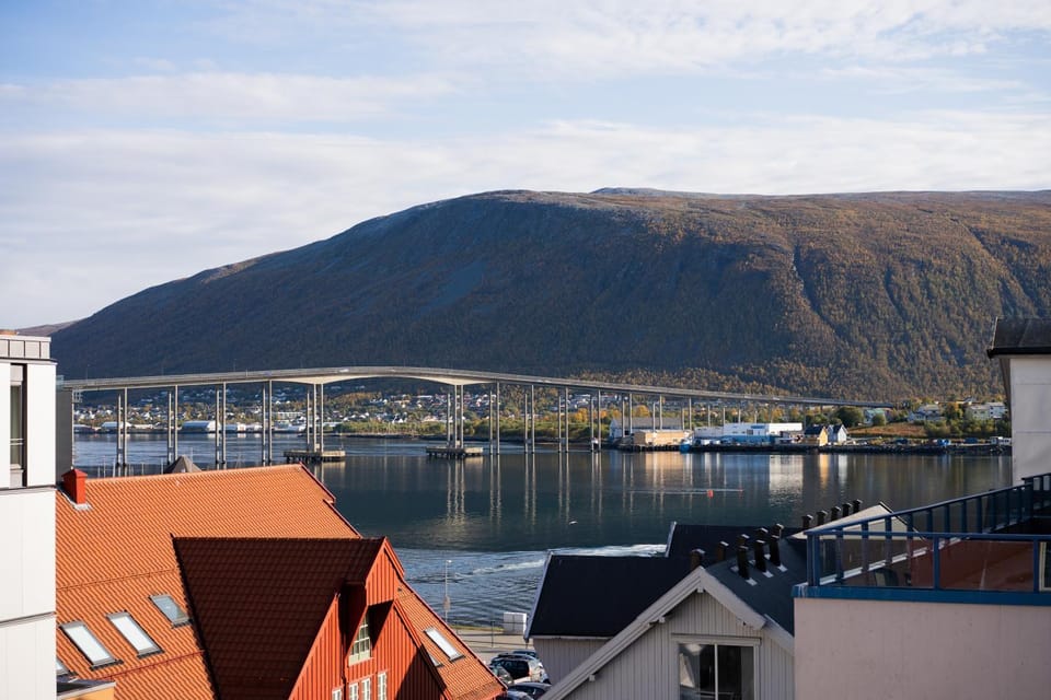 Neighbourhood, Lake view, Mountain view, River view