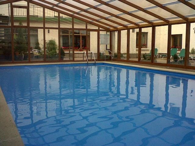 Swimming pool, Swimming pool