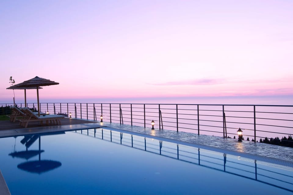 View (from property/room), Pool view, Pool view, Sea view, Sea view, Swimming pool, Swimming pool