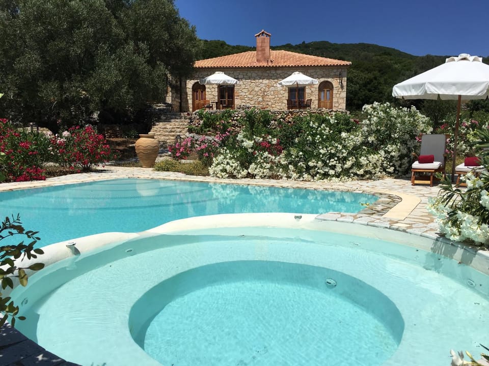 Natural landscape, Garden, Garden view, Pool view, Swimming pool, sunbed