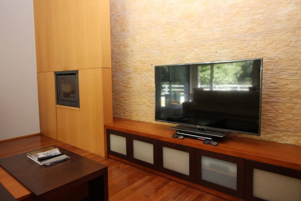 Communal lounge/ TV room, Living room