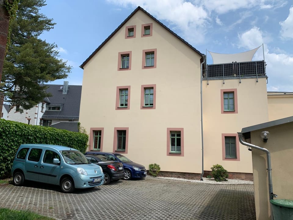 Property building, Facade/entrance