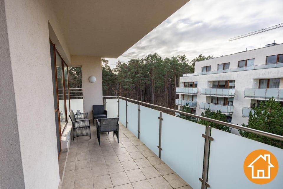Property building, View (from property/room), Balcony/Terrace