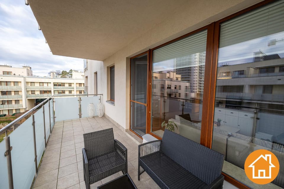 Property building, View (from property/room), Balcony/Terrace, Seating area