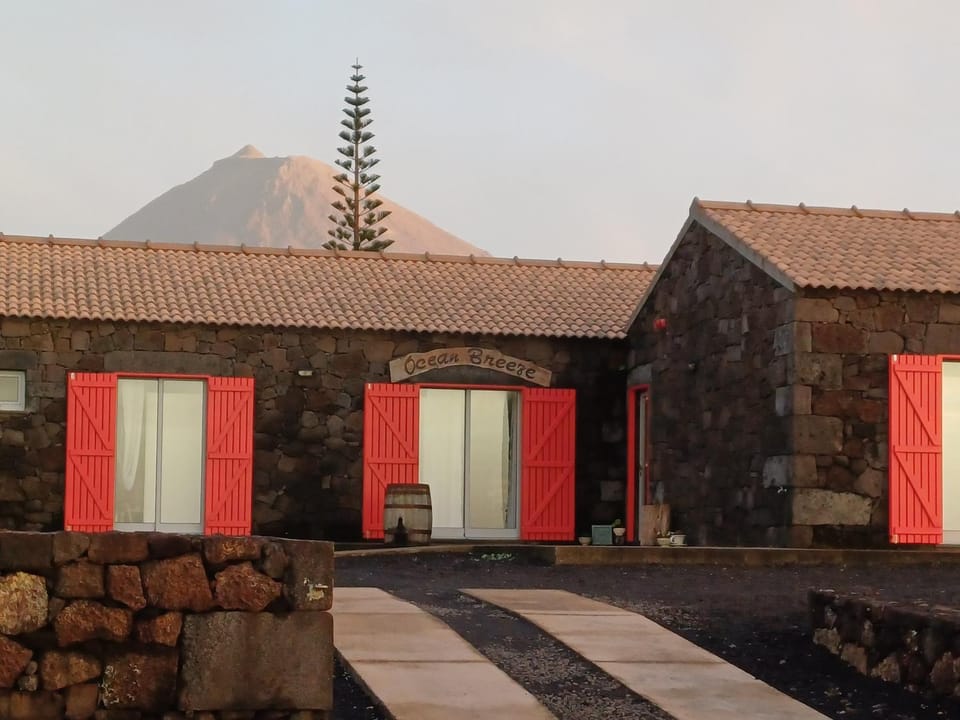 Ocean Breeze Bed and Breakfast in Azores District