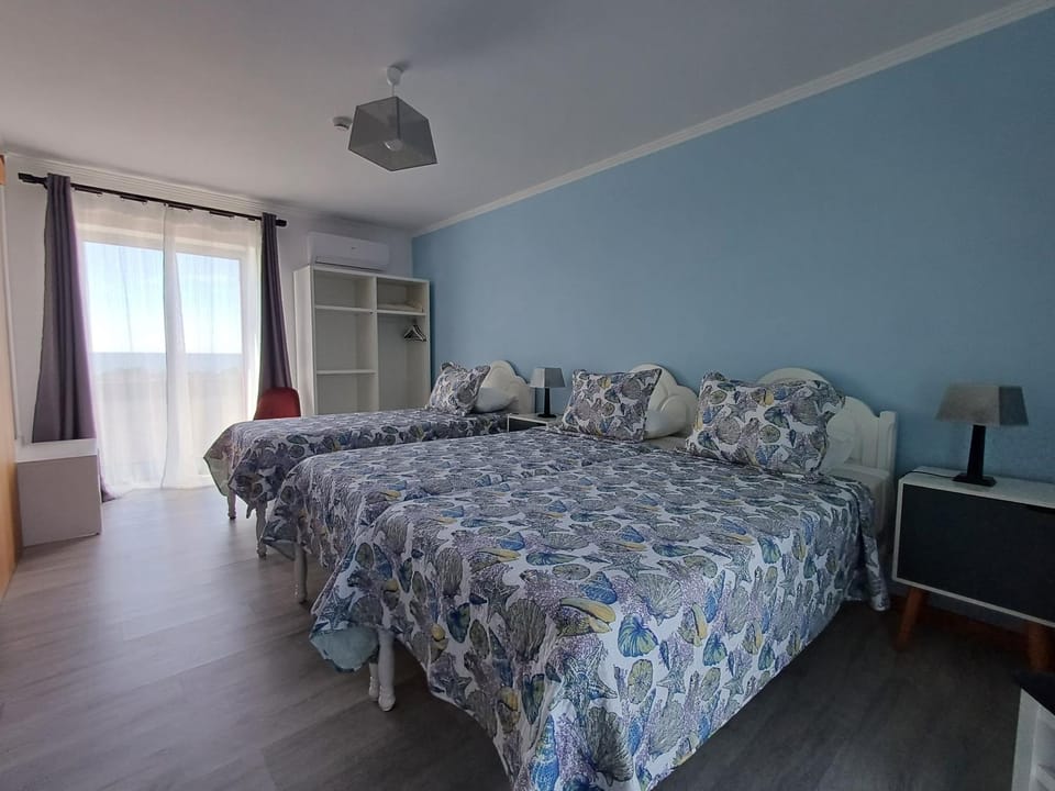 Ocean Breeze Bed and Breakfast in Azores District